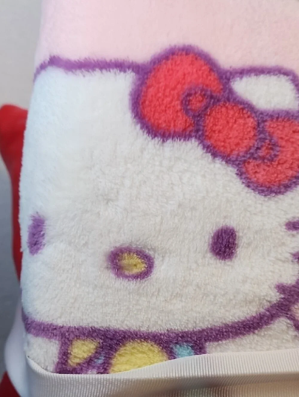 SANRIO HELLO KITTY White Pillow & BLANKET WRAPPED IN A WHITE RIBBON BOW